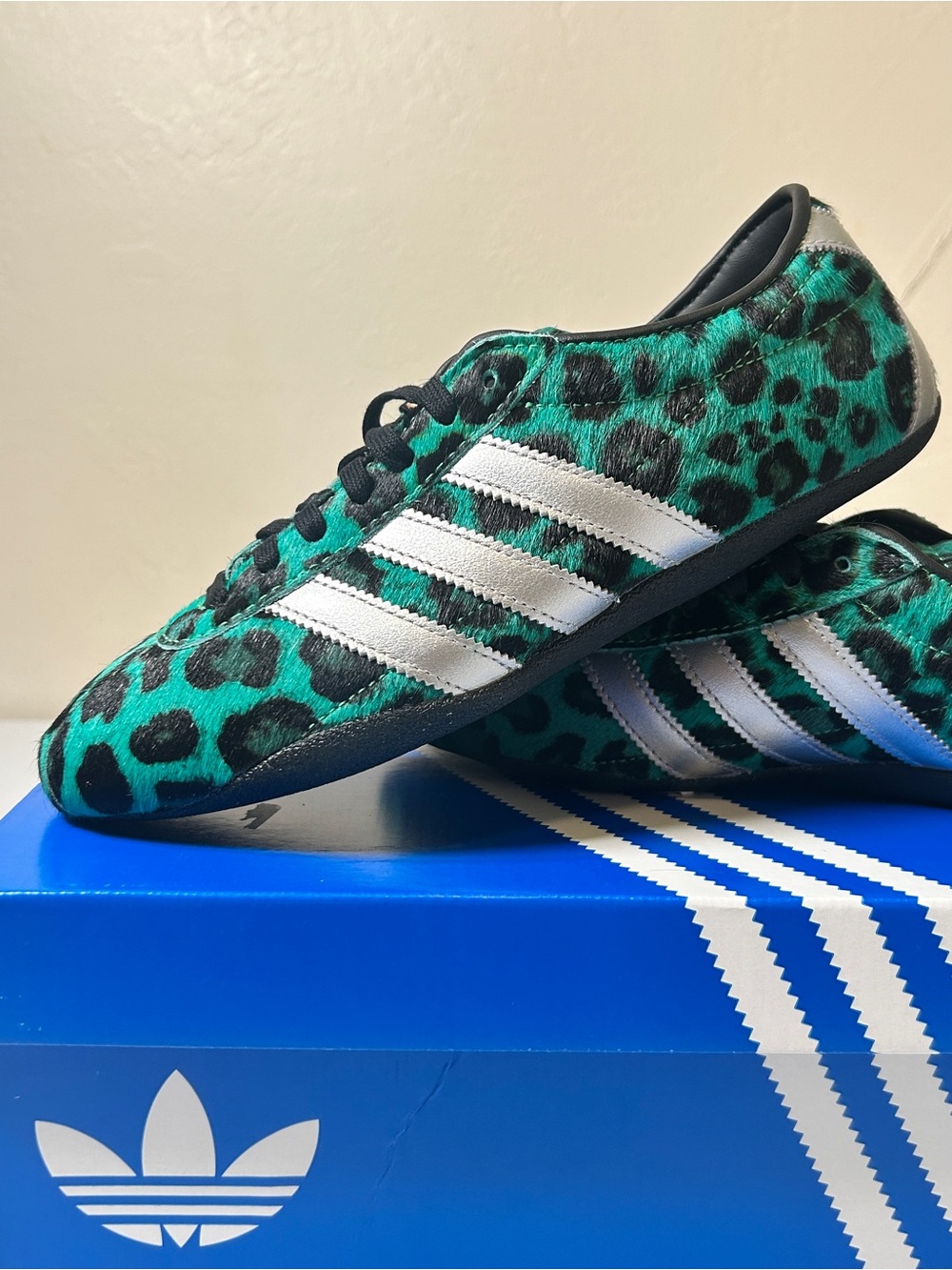 adidas Originals Tokyo W Green Leopard Print Pony Hair Sneakers Size 8.5 NWT